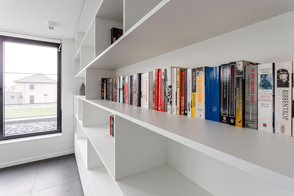 moderne-boekenkast-bureau